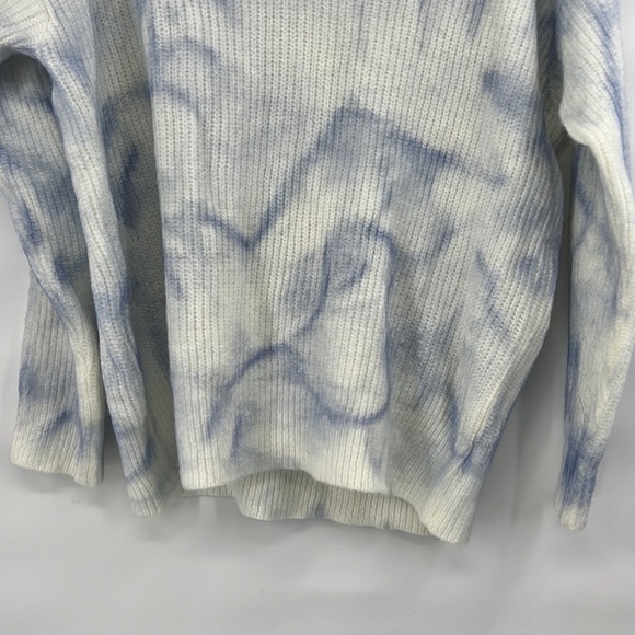 Doe and Rae white tie dye purple sweater size medium - Picture 7 of 8